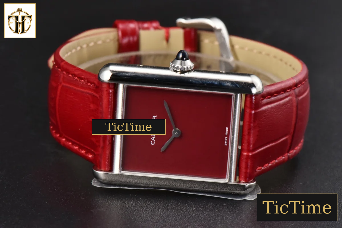 Tank Must Large 33.7×25.5mm K11F Red Dial Red Leather Strap Quartz — foto 10