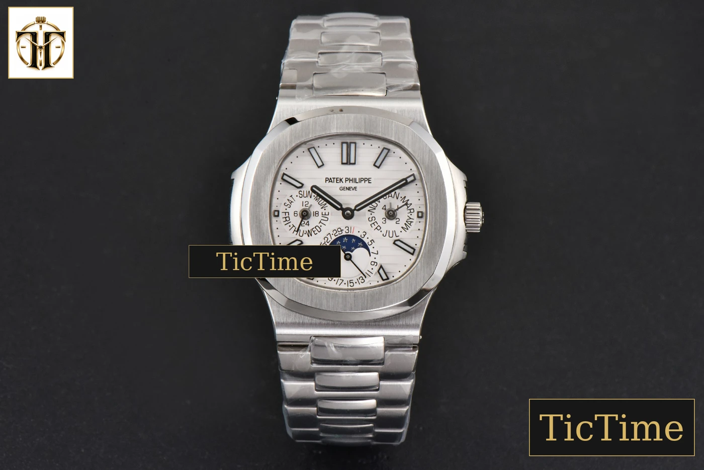 Vista frontal — Nautilus 5740 40mm TWF White Dial SS Bracelet A240