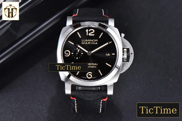 Foto frontal — PAM1025 H 44mm XF Luminous Dial Black Nylon Strap A6497