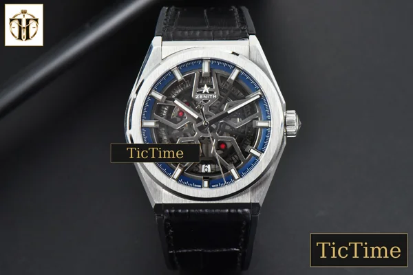 Foto frontal — Defy Classic 41mm LF Skeleton Blue Dial Blue Gummy Strap A2892