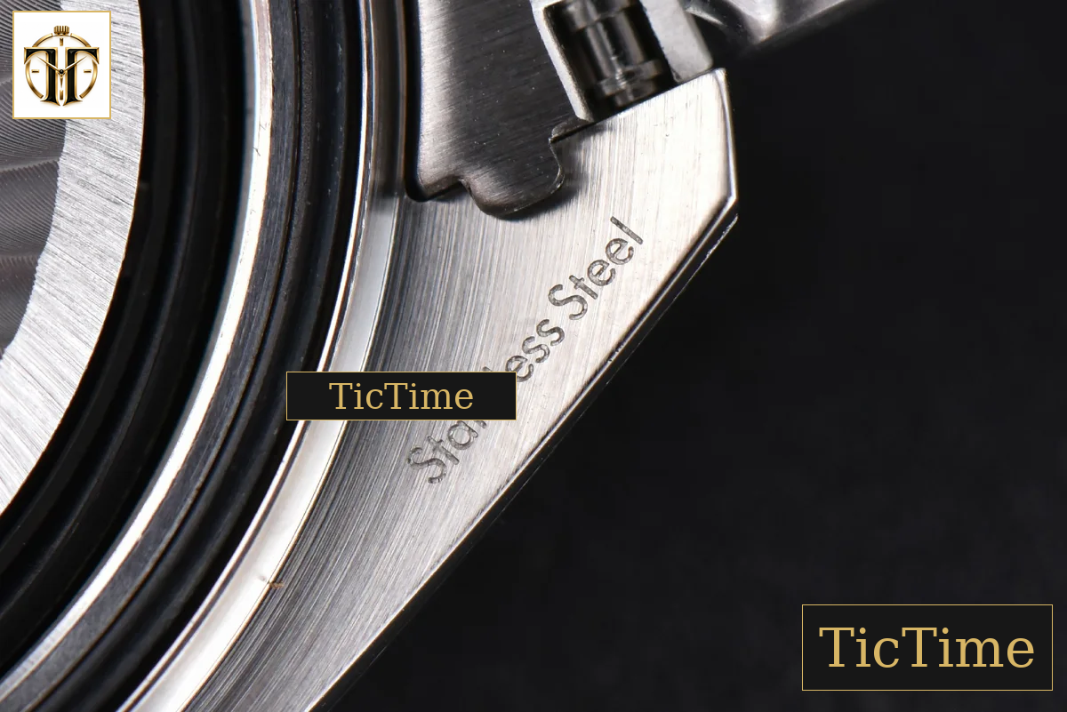 Planet Ocean 600m 43.5mm VSF Black Dial SS Bracelet A8906 — foto 26