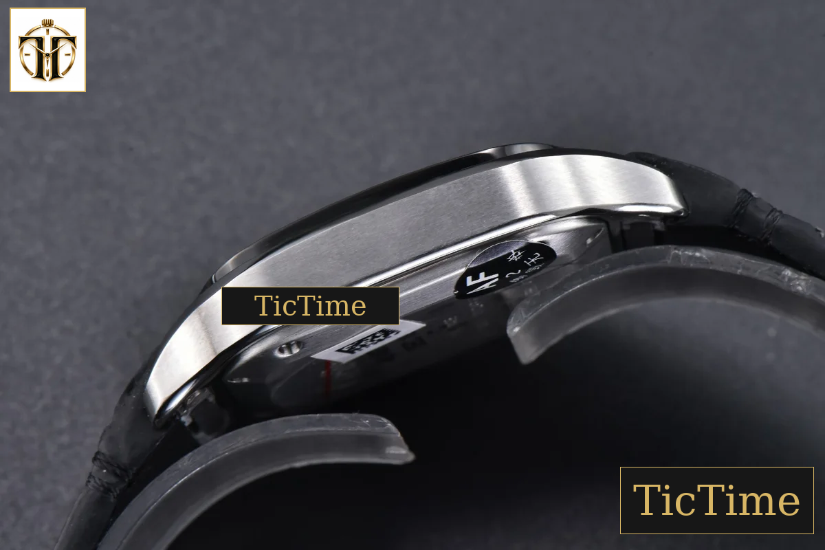 Santos de Cartier Medium 35mm AF SS Black Dial Black Bezel Black Leather Strap Miyota 9015 — foto 13
