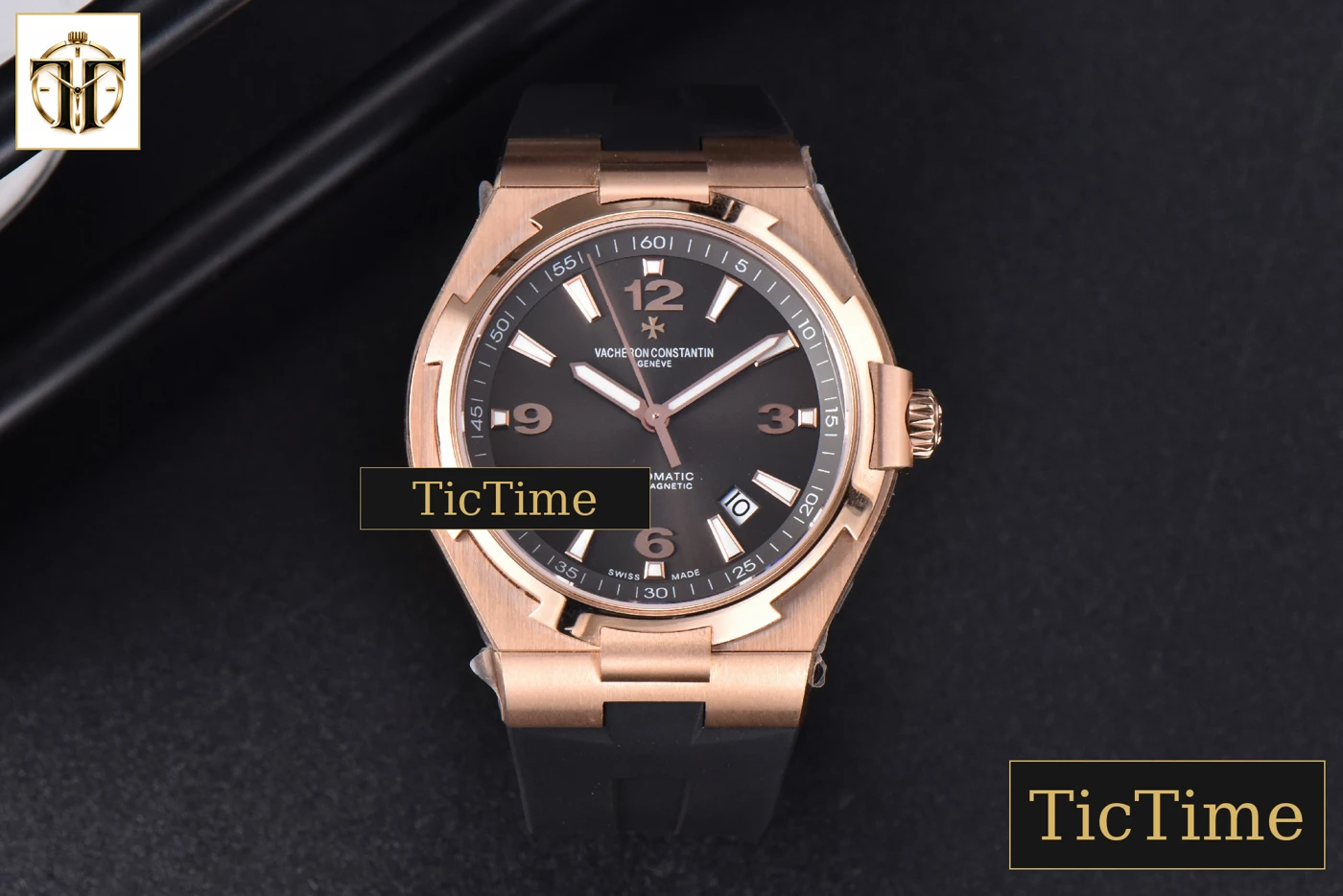 Vista frontal — Overseas 47040 42mm MKF RG Brown Dial Rubber Strap 9015
