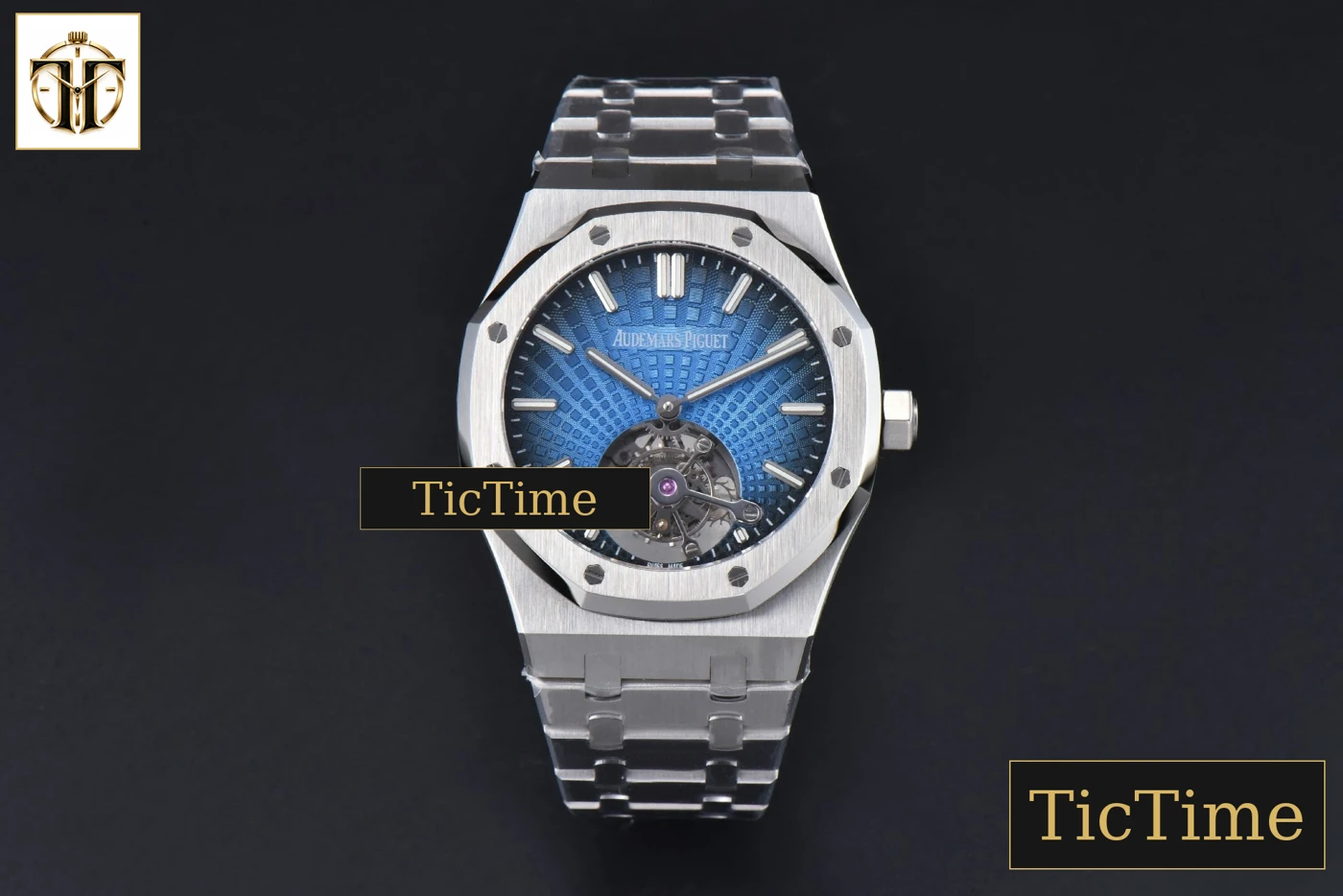 Vista frontal — Royal Oak Tourbillon 41mm R8F SS Gradient Blue Dial SS Bracelet Flying Tourb V2