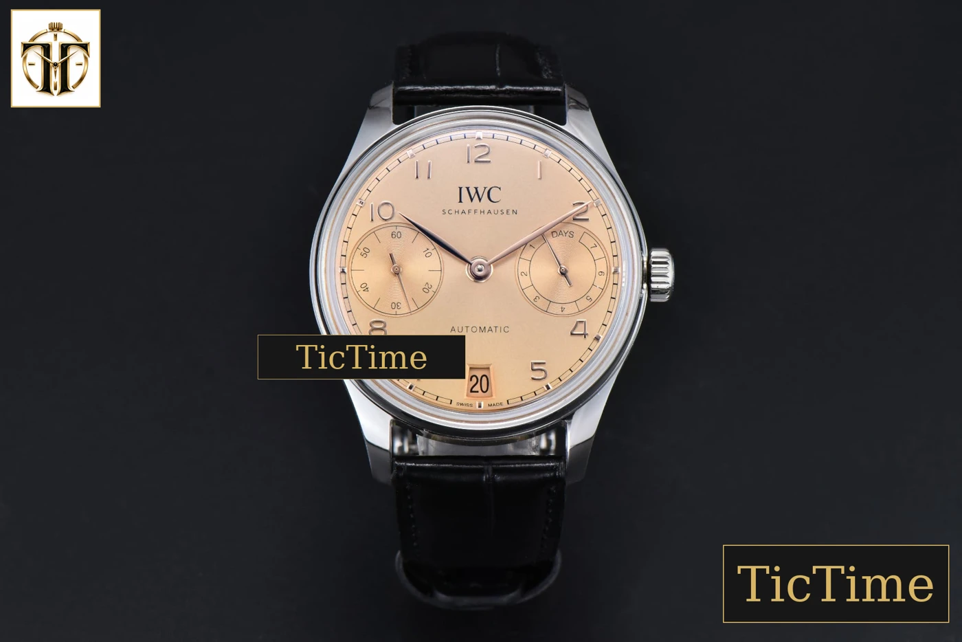 Vista frontal — Portugieser Automatic 7 Days IWC0559C 42mm APSF YG Dial Gold Numeral Markers Black Leather Strap A52010