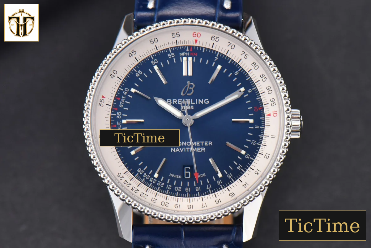 Navitimer 41mm V7F Blue Dial Blue Leather Strap A2824 — foto 3