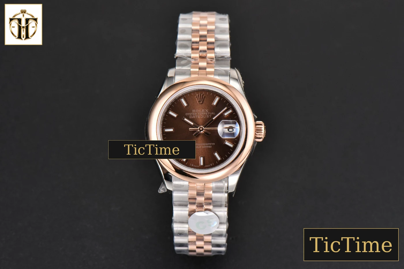 Vista frontal — DateJust Ladies 28mm WF RG/SS Smooth Bezel Brown Dial Jubilee Bracelet A2236