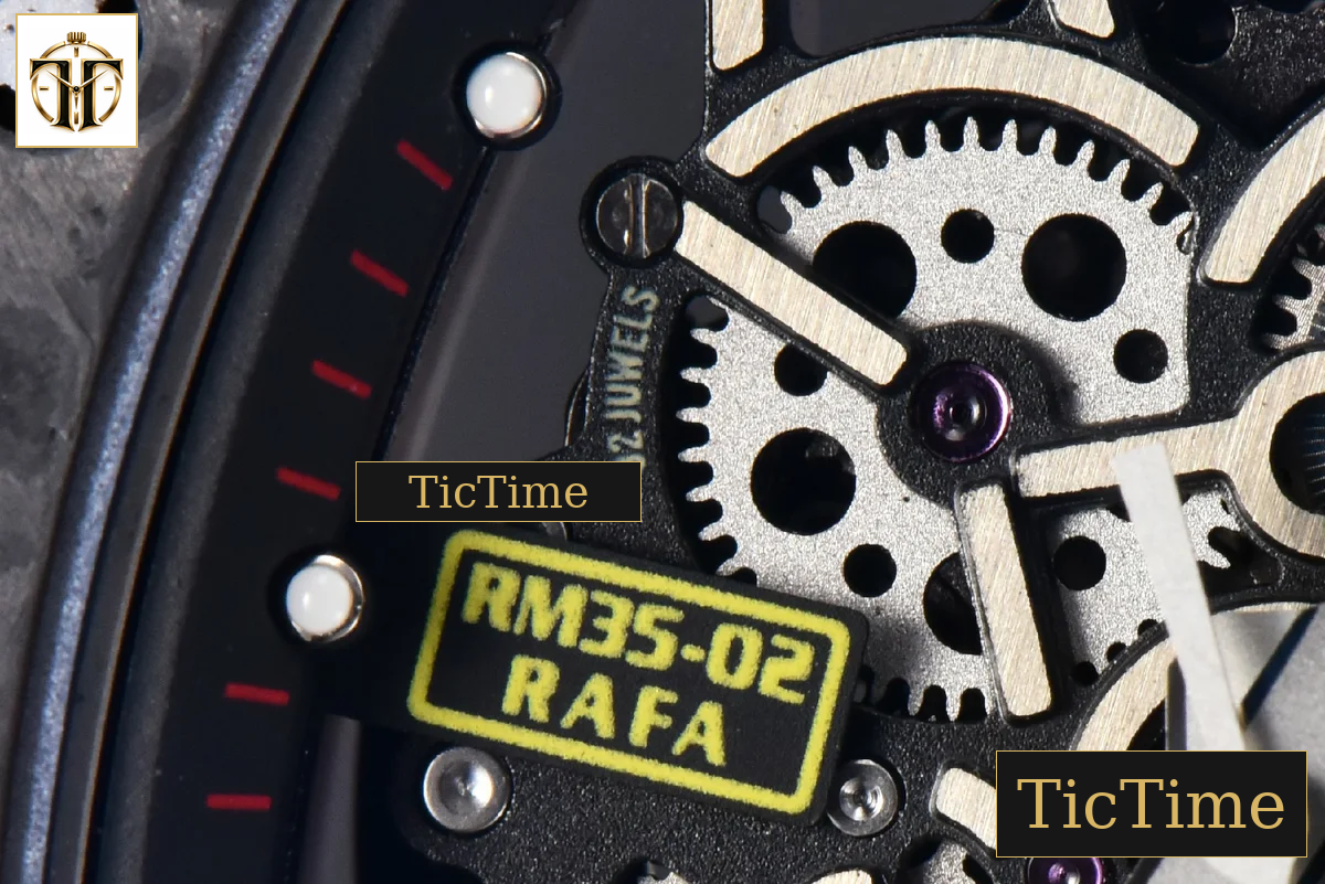 RM035-02 42mm T+F Black Forged Carbon Skeleton Dial Green Crown Purple Rubber Strap RMUL2 — foto 7