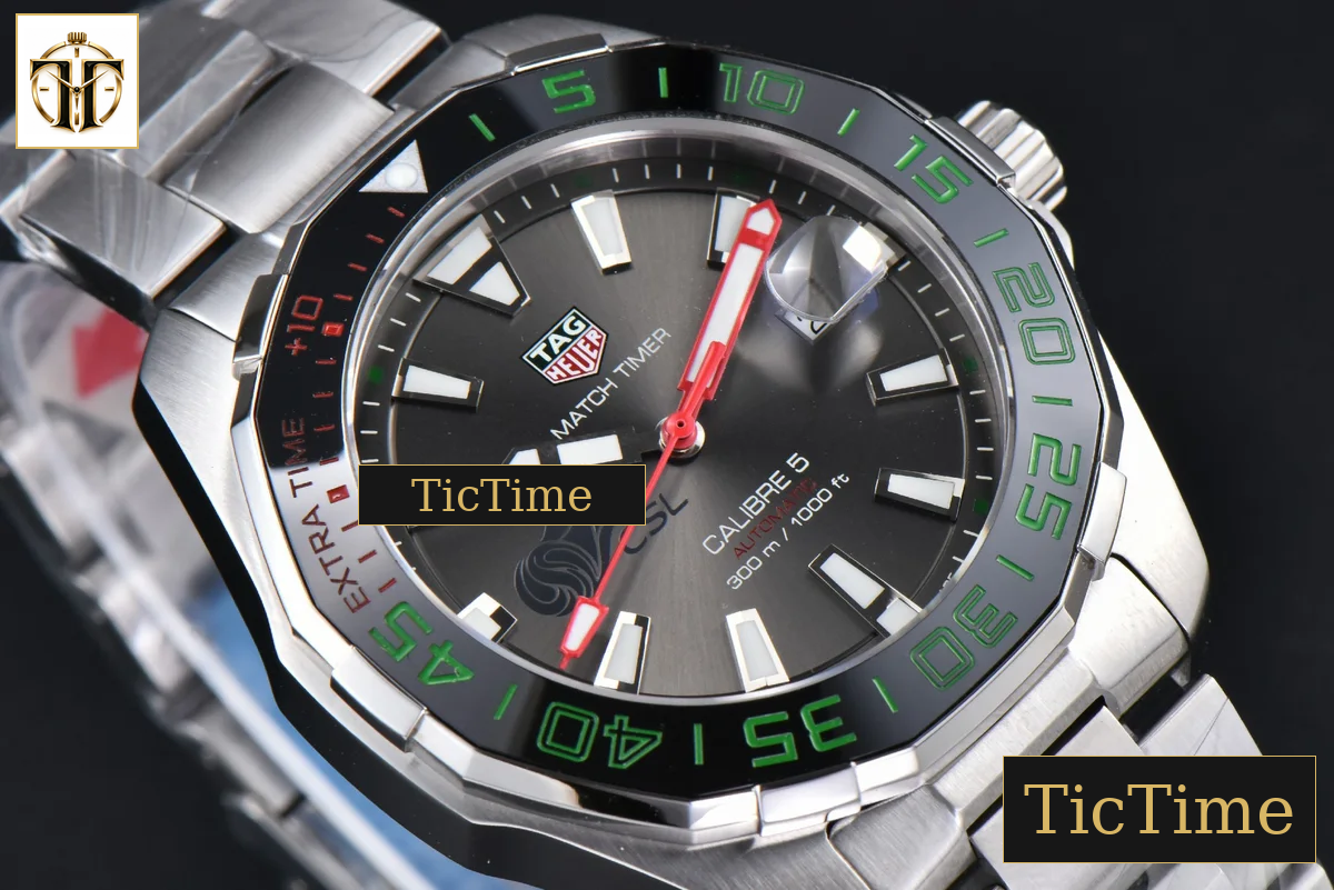 Aquaracer Calibre 5 GMT 43mm OF Green/Red Bezel Black Dial SS Bracelet Swiss SW200 — foto 13
