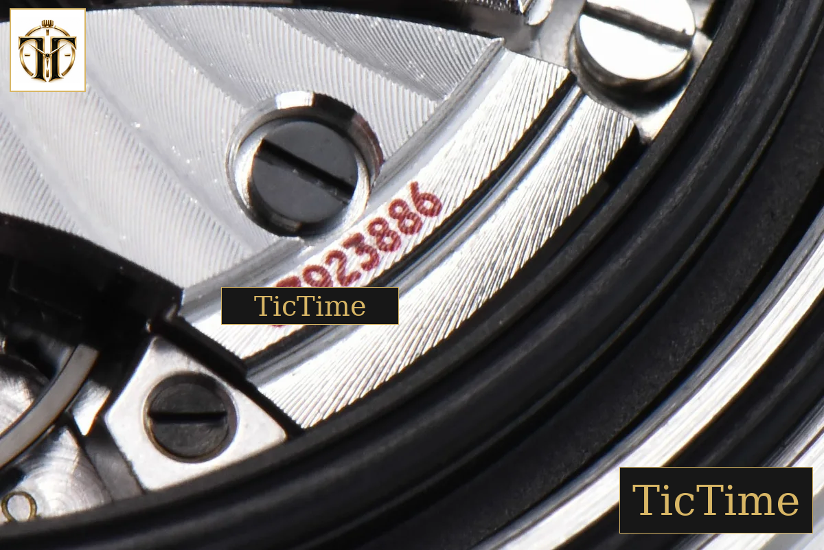 Aqua Terra 150m GMT Worldtimer 43mm VSF Ice Blue Dial SS Bracelet A8938 — foto 25