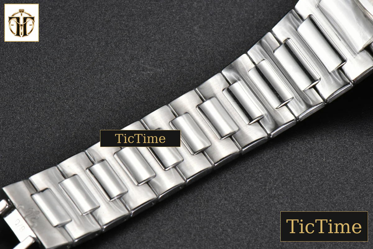 Nautilus Ladies 7118 35mm 3KF White Dial SS Bracelet A324 — foto 21