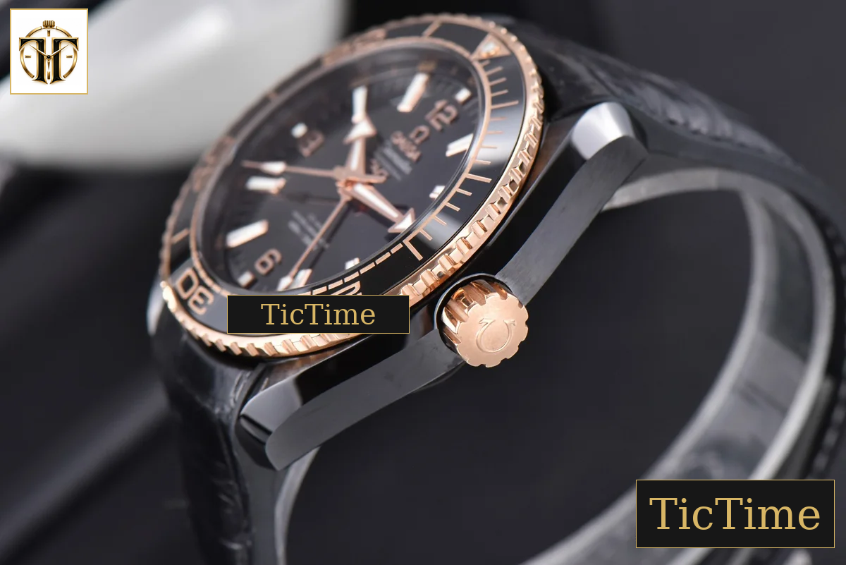 Planet Ocean 600m Deep 45.5mm VSF Black Ceramic Black/RG Dial Black Leather Strap A8906 — foto 10