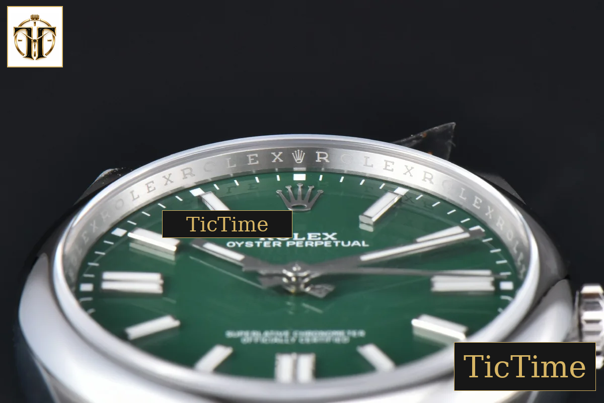 Oyster Perpetual 904L 124300 41mm Clean Factory Green Dial SS Bracelet VR3230 — foto 12